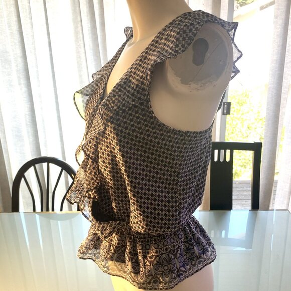 NEW NWT Evereve Sleeveless Printed Wrap Tank Top Dark Blue and White Size Small - Picture 2 of 6